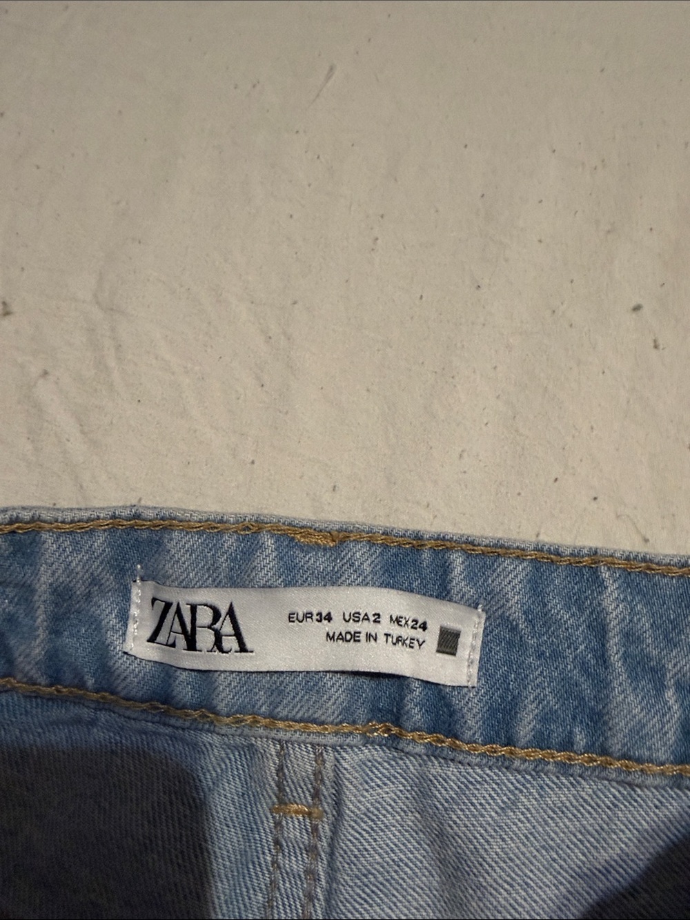 ZARA Light Wash Women’s Skinny Jeans